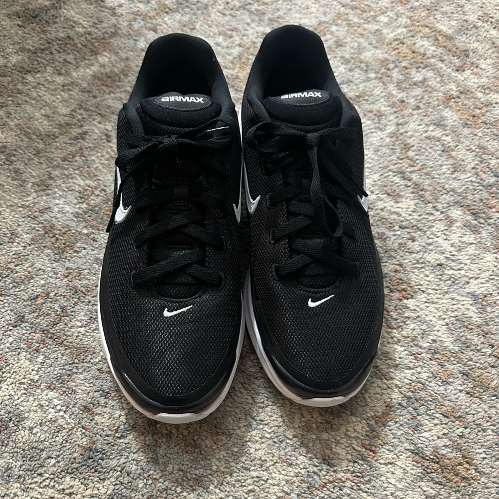 Nike Air Max Men's Black and White Sneakers